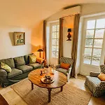 Lodge Chateau La Gineste - Castle And Vineyard *