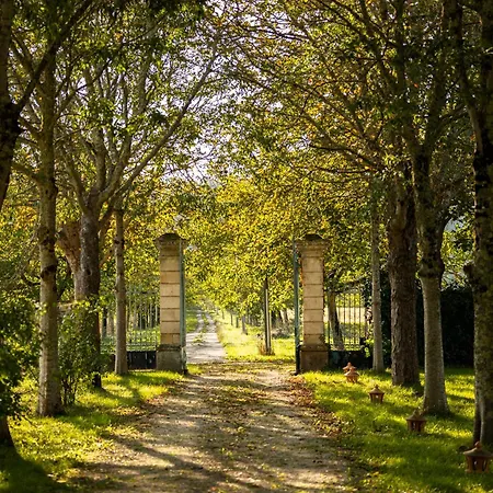 Chateau La Gineste - Castle And Vineyard 롯지