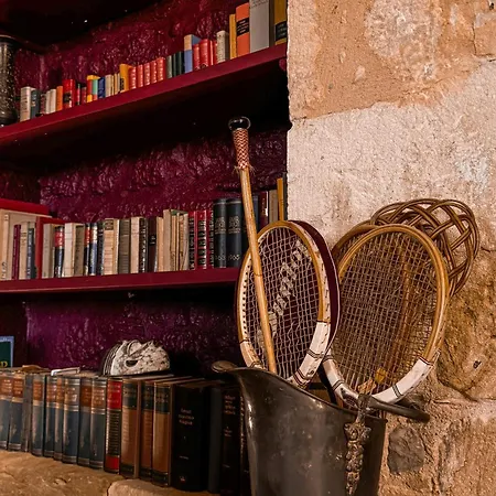 Chateau La Gineste - Castle And Vineyard 롯지