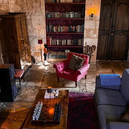 Lodge Chateau La Gineste - Castle And Vineyard