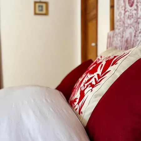 Chateau La Gineste - Castle And Vineyard 롯지 *