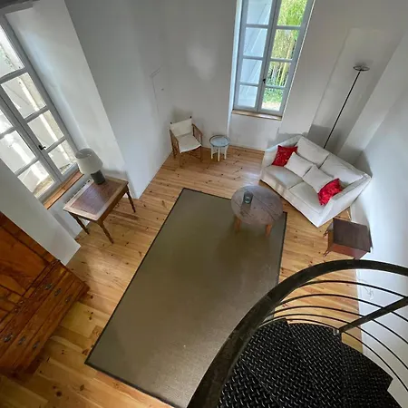 Chateau La Gineste - Castle And Vineyard 롯지 *