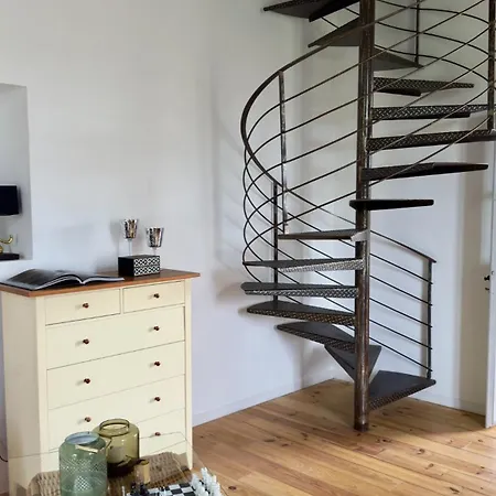 Chateau La Gineste - Castle And Vineyard Duravel