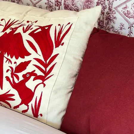 Chateau La Gineste - Castle And Vineyard 롯지